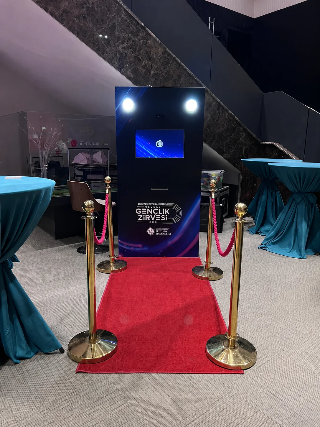 Photo Kiosk Fotoğraf Standı kiralama — Kirala Bizden