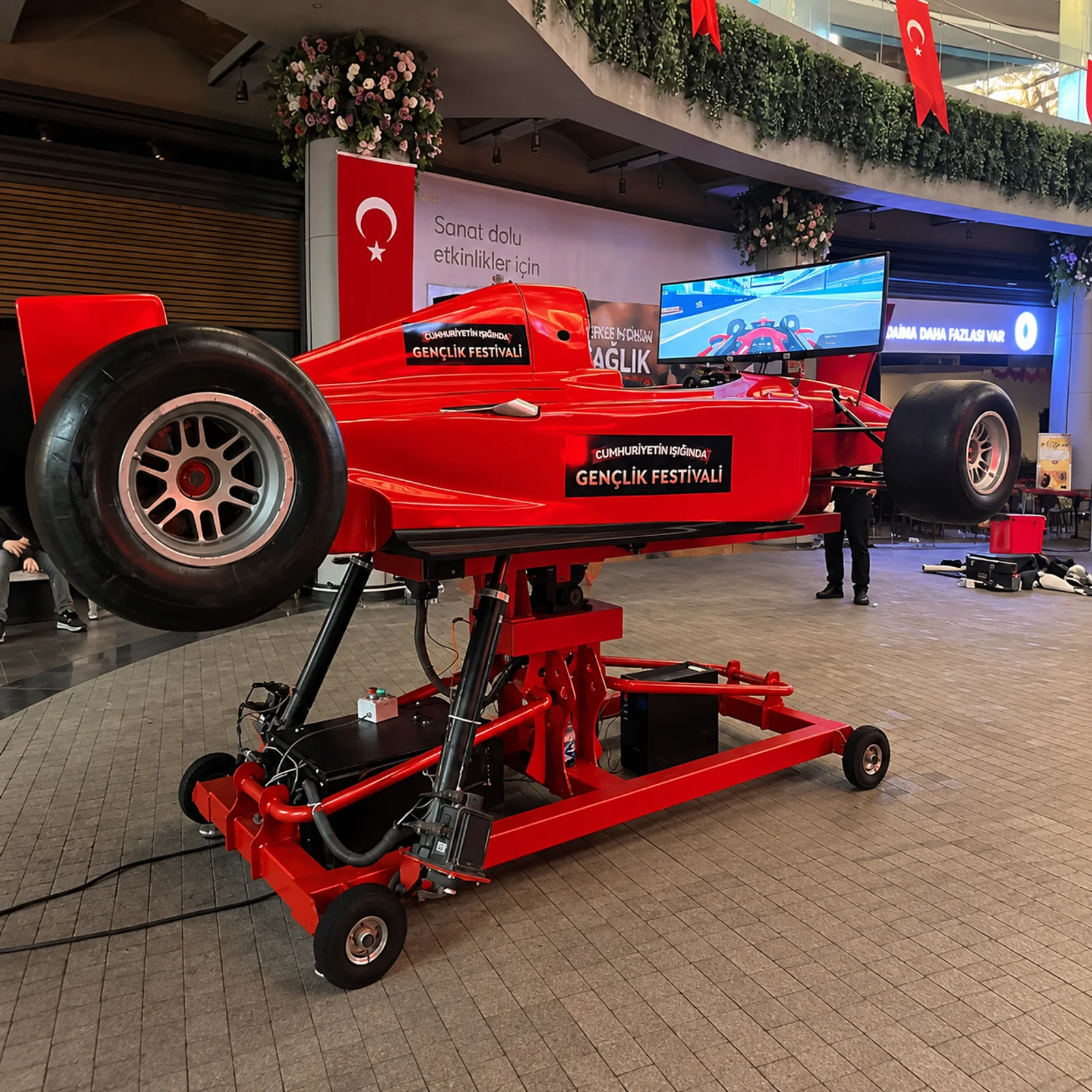 Hareketli F1 Simülatörü kiralama — Kirala Bizden