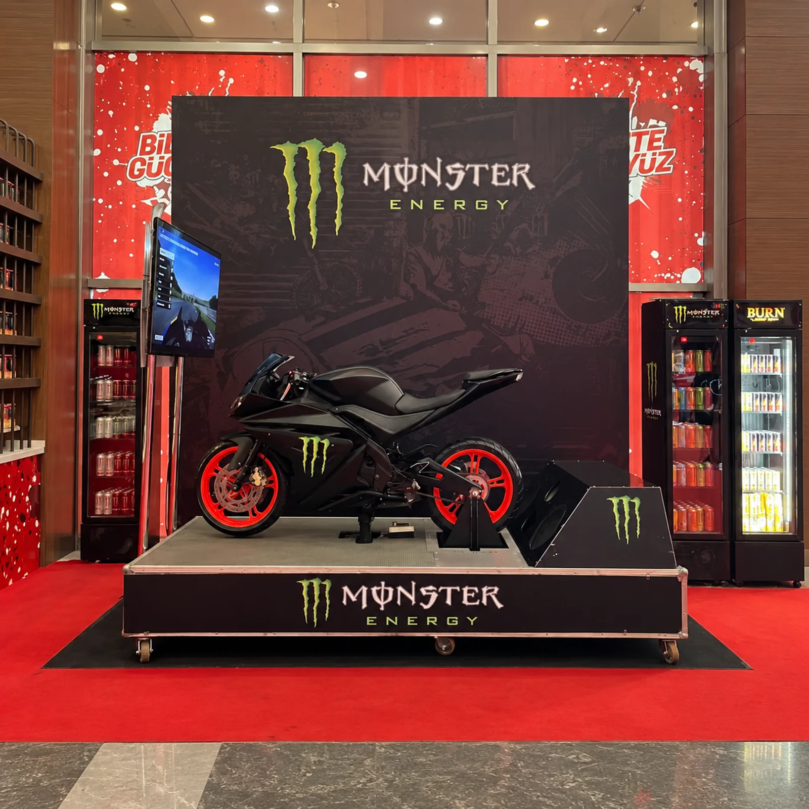 Yarış Motoru Simülatörü kiralama — Kirala Bizden