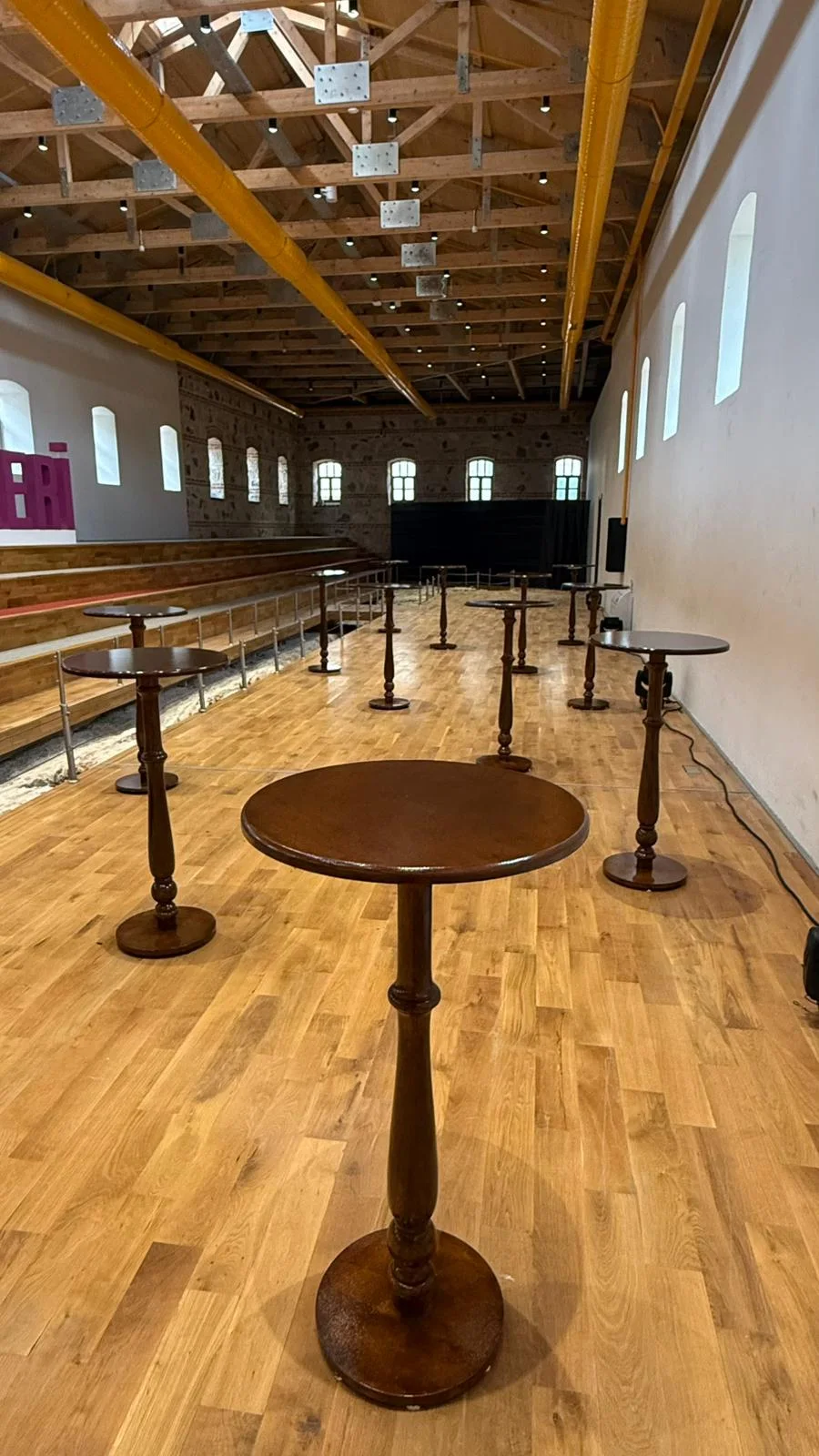 Ahşap Torna Bistro Masa kiralama — görsel 2