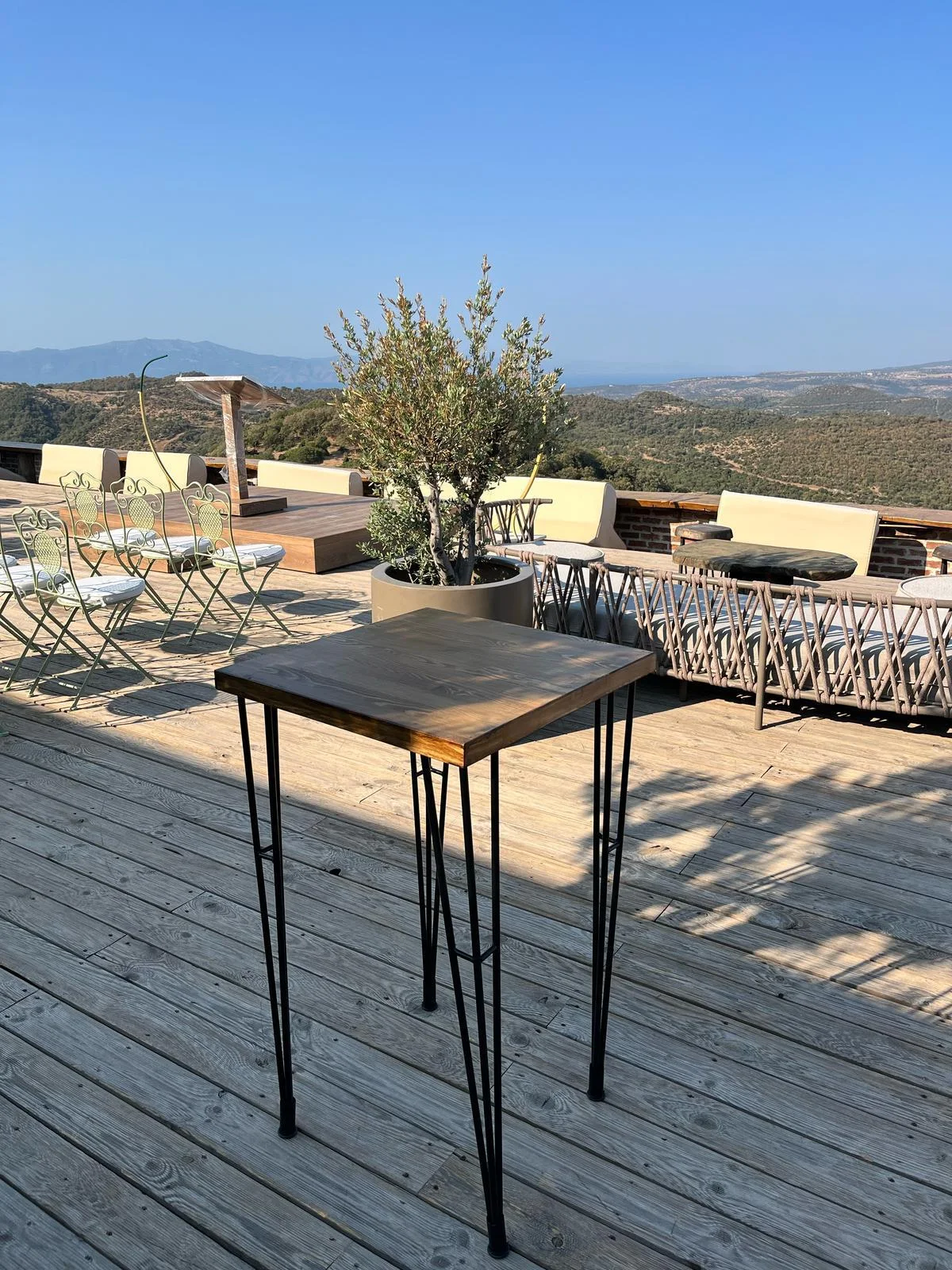 Capri Bistro Masa kiralama — görsel 3
