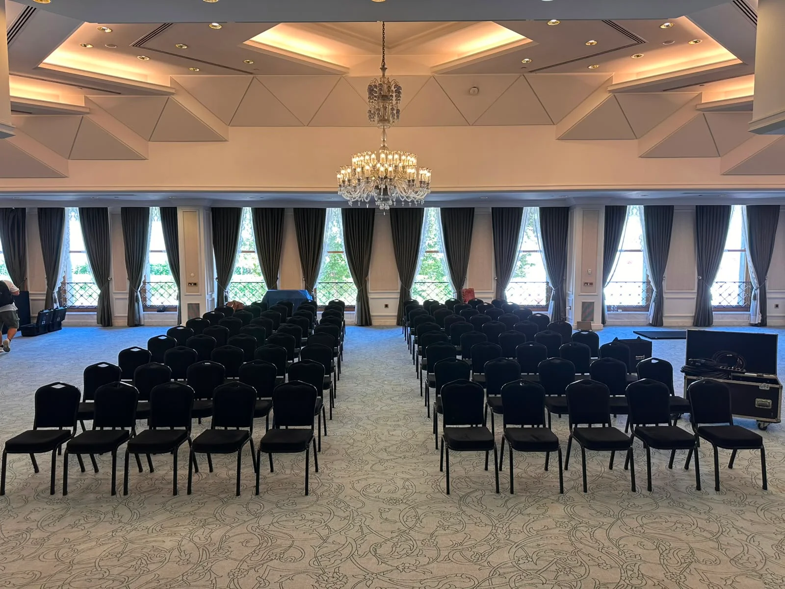 Hilton Sandalye Siyah kiralama — görsel 2